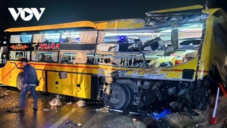 2 killed, 13 injured in head-on bus collision overnight in central Vietnam